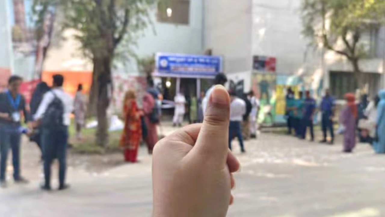 অমোচনীয় কালি মুছে যাচ্ছে, স্বচ্ছতা নিয়ে প্রার্থীদের শঙ্কা