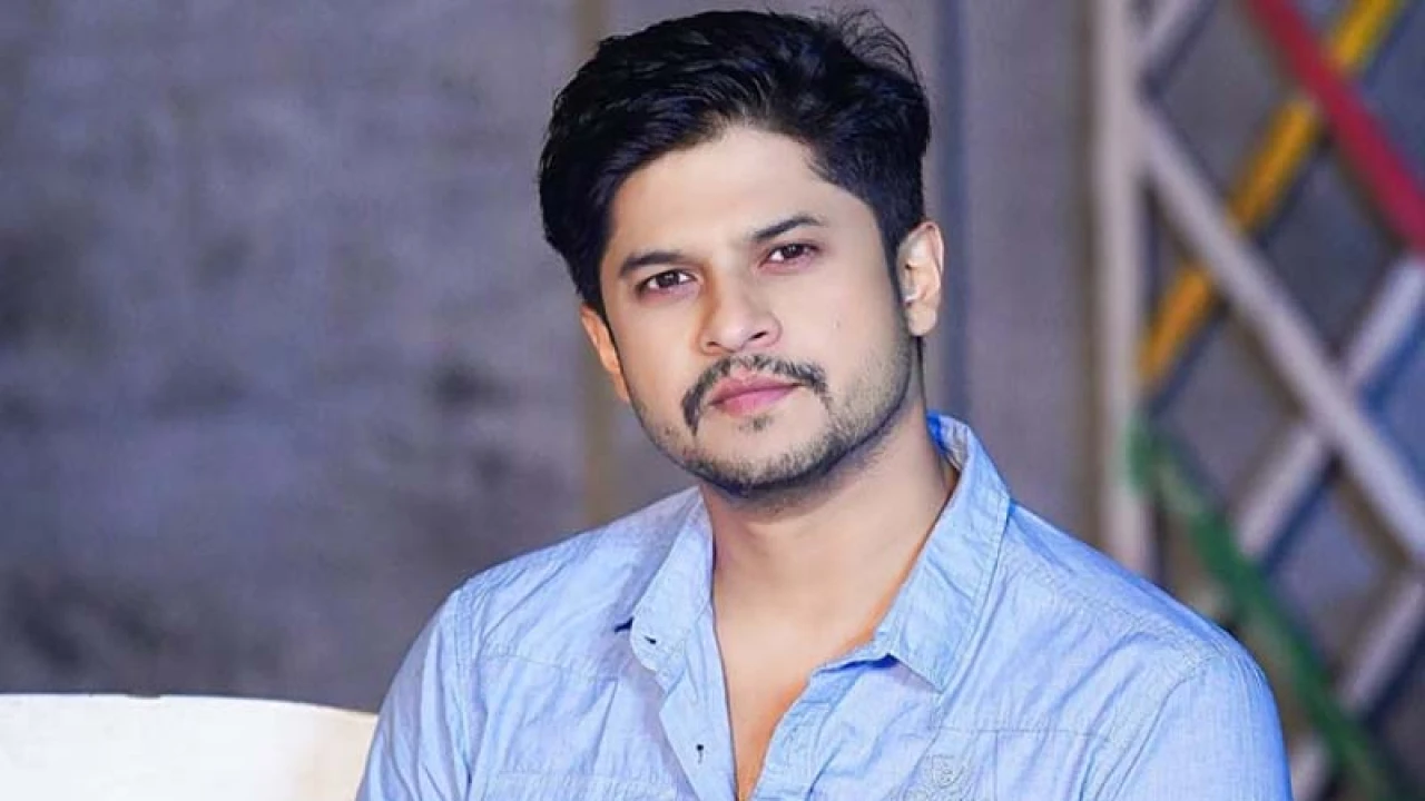 শুটিংয়ের ভিডিও থেকে ডলার কামানো নিয়ে প্রশ্ন তুললেন নিলয়