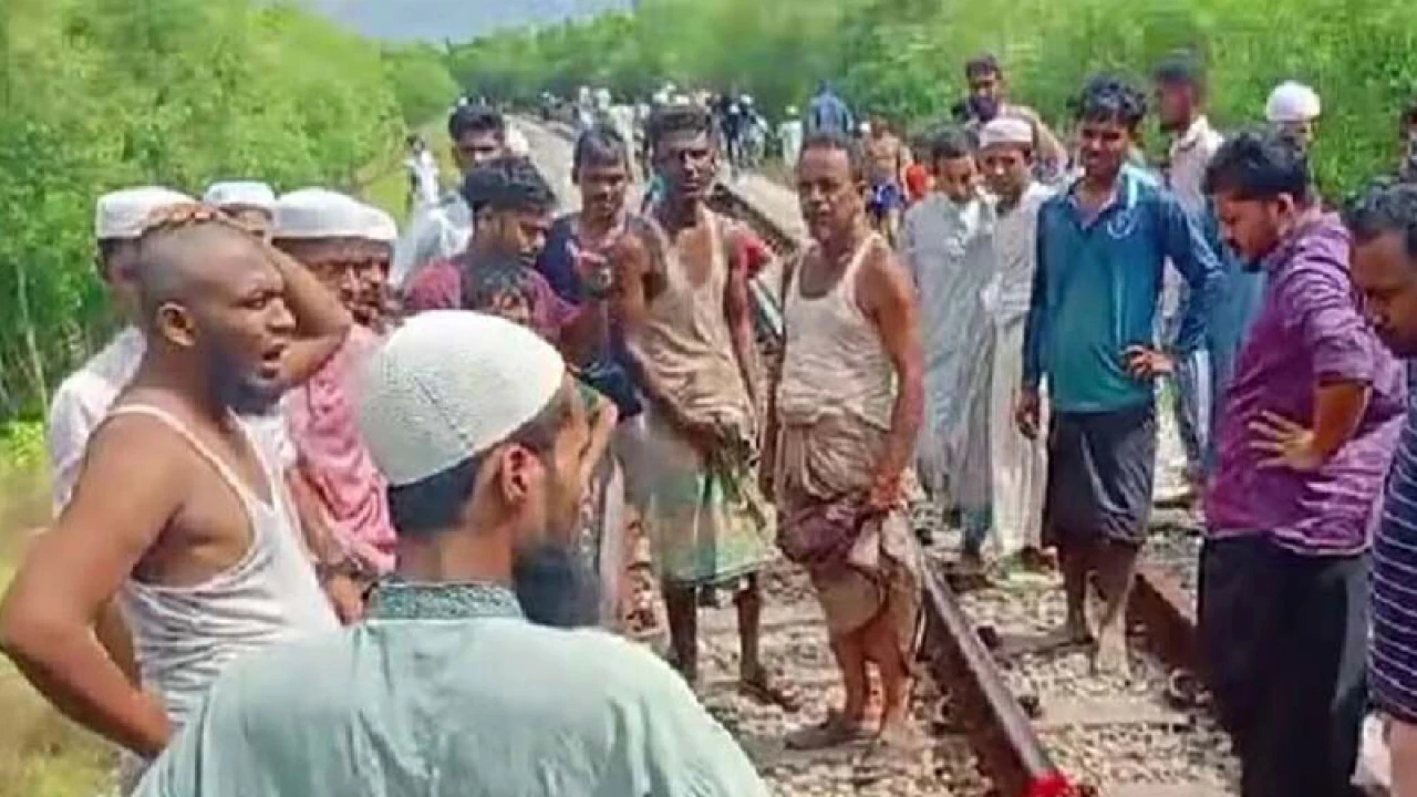 রামুতে ট্রেনে কাটা পড়ে যুবকের মৃত্যু