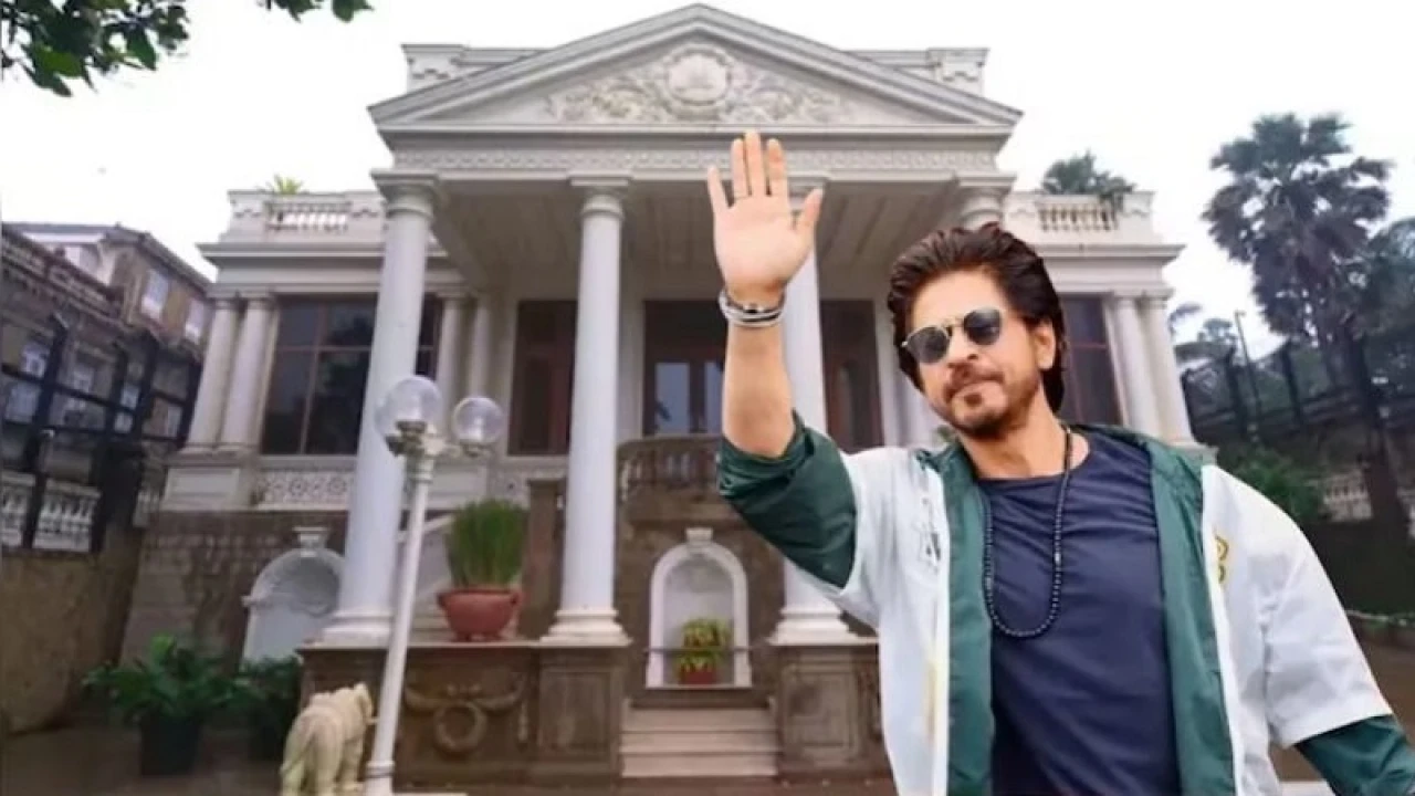 ‘মান্নাত’ ছেড়ে সপরিবারে ভাড়া বাড়িতে শাহরুখ