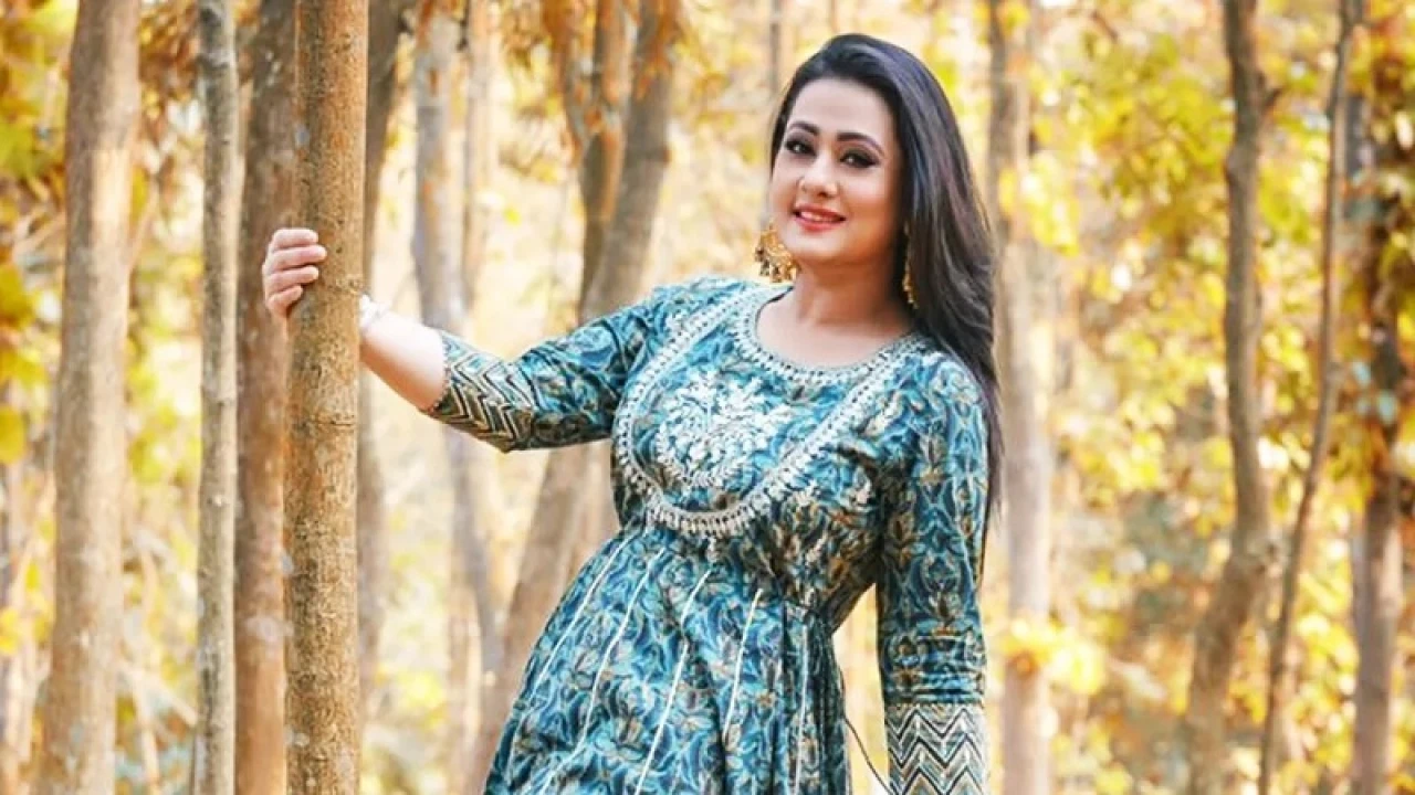 পূর্ণিমার রহস্যময় পোস্ট