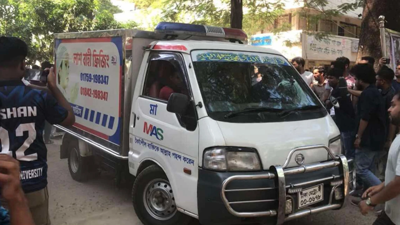 ক্যাম্পাসে পৌঁছেছে জোবায়েদের লাশ, জানাজা বাদ জোহর