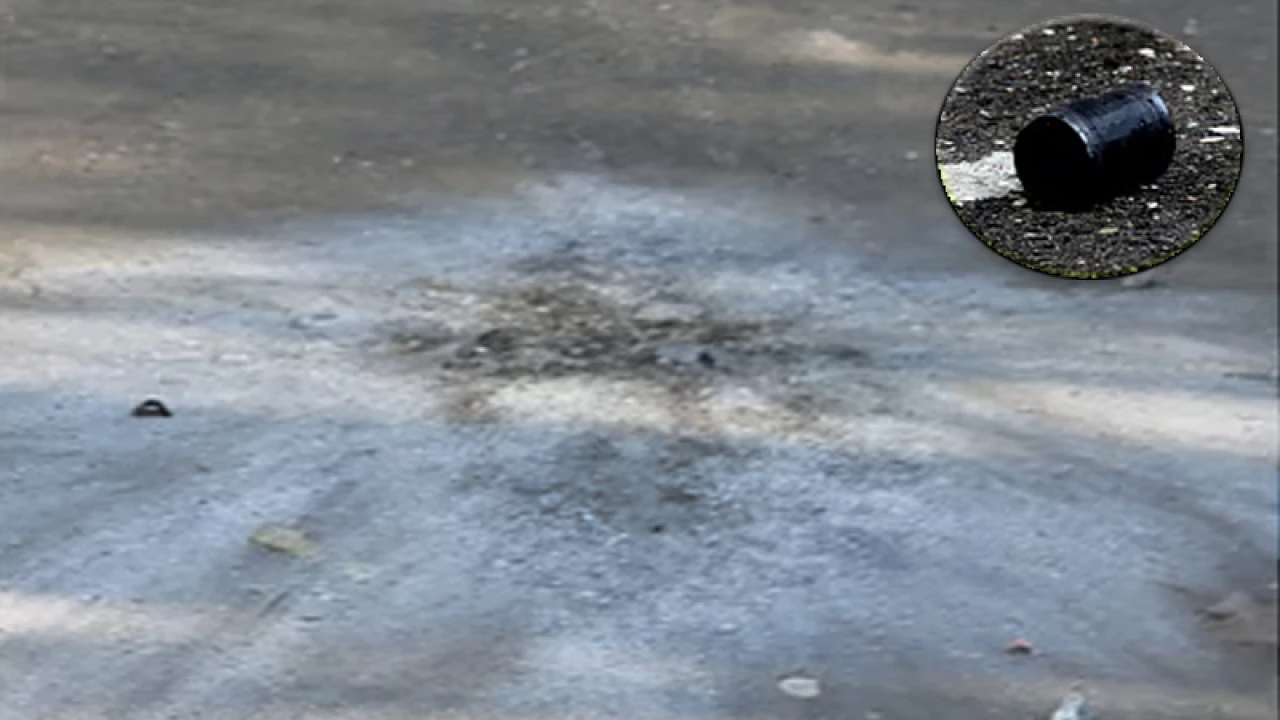 বগুড়ায় সারজিসের অনুষ্ঠানস্থলের সামনে ককটেল বিস্ফোরণ