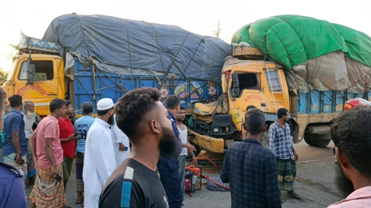 ত্রিশালে ২ ট্রাকের সংঘর্ষে চালক-হেলপার নিহত