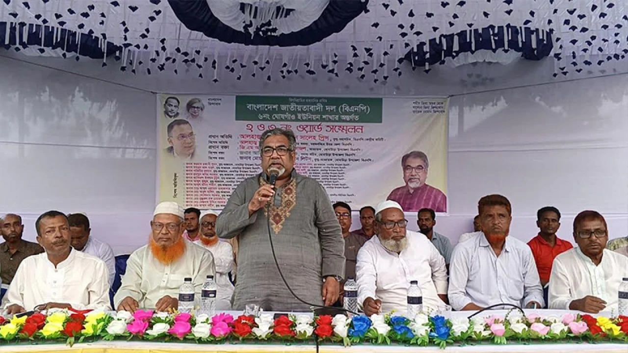 গোপনে নির্বাচনের প্রস্তুতি নেওয়া উপদেষ্টাদের অব্যাহতি চাইলেন প্রিন্স 