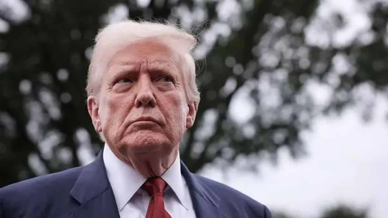 কানাডার সঙ্গে সব বাণিজ্য আলোচনা বাতিল করলেন ট্রাম্প