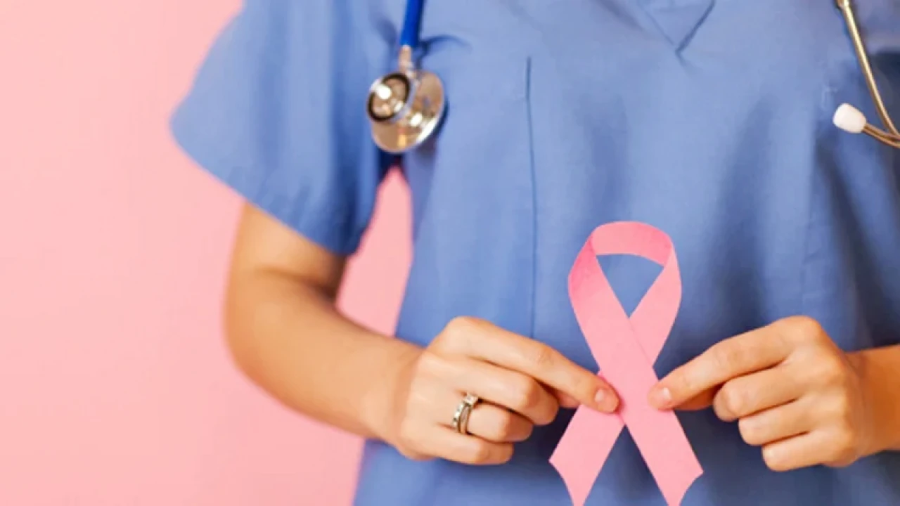 স্তন ক্যানসার সচেতনতা মাসে আসুন, রোগটি প্রতিরোধ করি