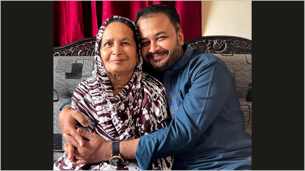 সাংবাদিক সরওয়ার আজম মানিকের মা আর নেই