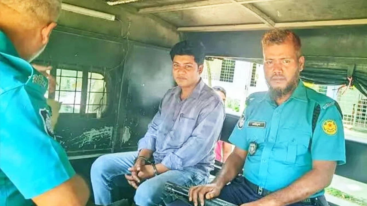 চাকরির পরীক্ষায় প্রক্সি দিতে গিয়ে কারাগারে ব্যাংক কর্মকর্তা