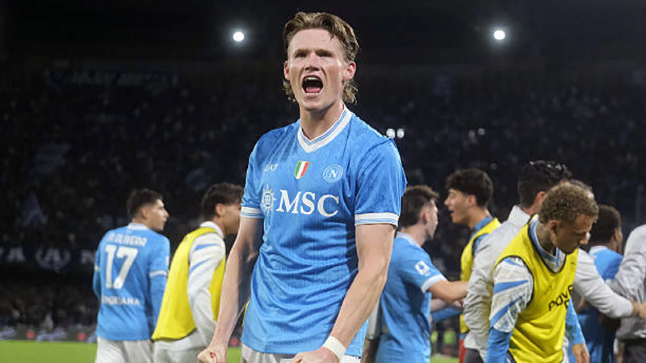 ইন্টারকে হারিয়ে শীর্ষে নাপোলি