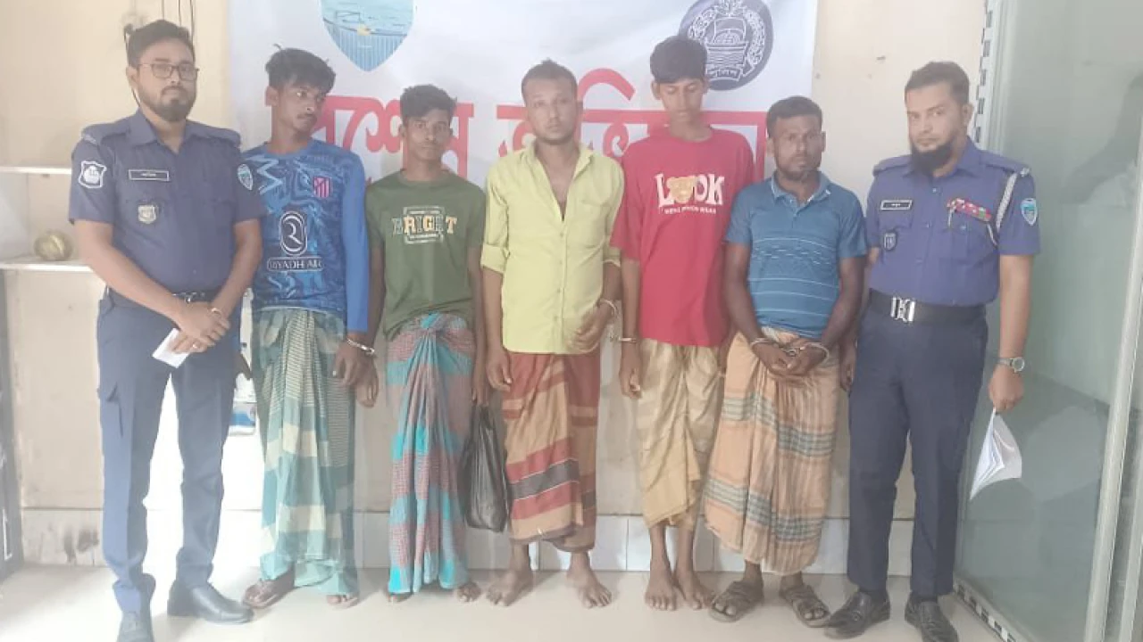 চৌদ্দগ্রামে ৩ হাজার টাকায় স্ত্রীকে ৫ যুবকের কাছে ভাড়া 