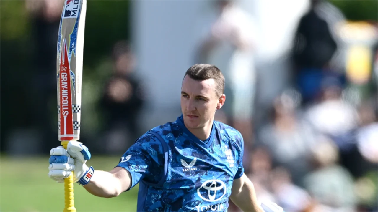 ব্রুকের দুর্দান্ত সেঞ্চুরিও বাঁচাতে পারল না ইংল্যান্ডকে