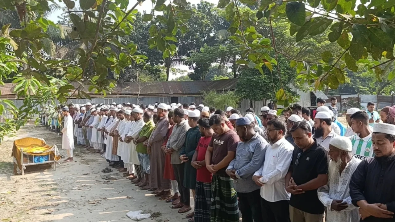 মেট্রোরেল দুর্ঘটনায় নিহত আবুল কালামের দাফন সম্পন্ন