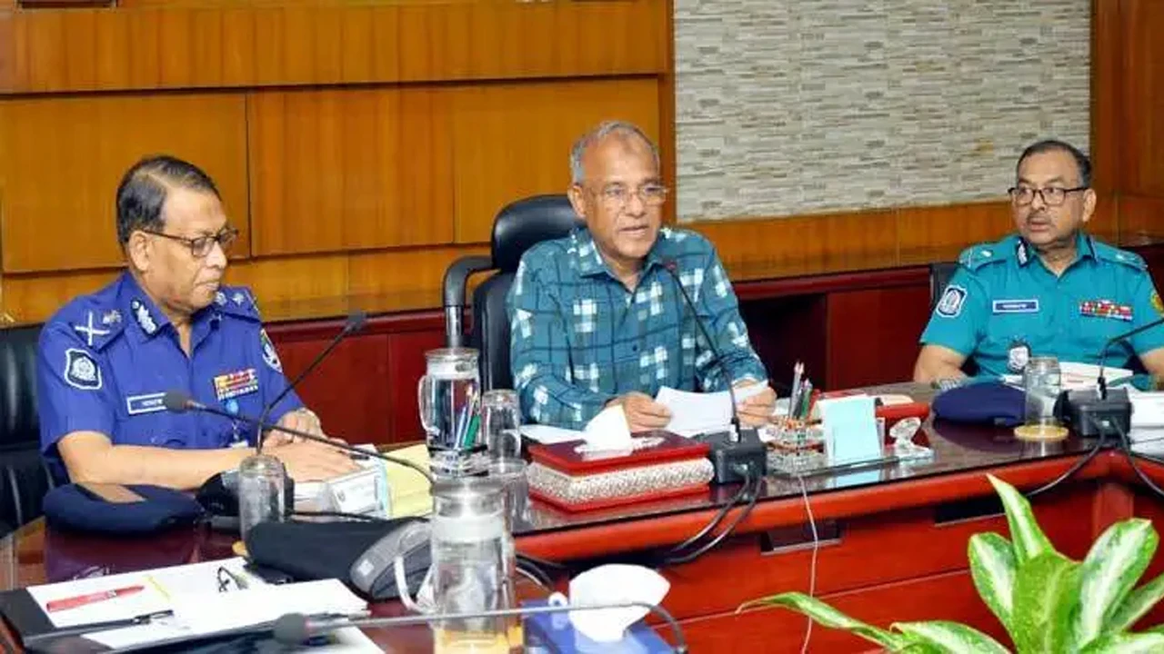 নির্বাচন সুষ্ঠু ও নিরপেক্ষ করতে পুলিশের ভূমিকা গুরুত্বপূর্ণ: স্বরাষ্ট্র উপদেষ্টা 