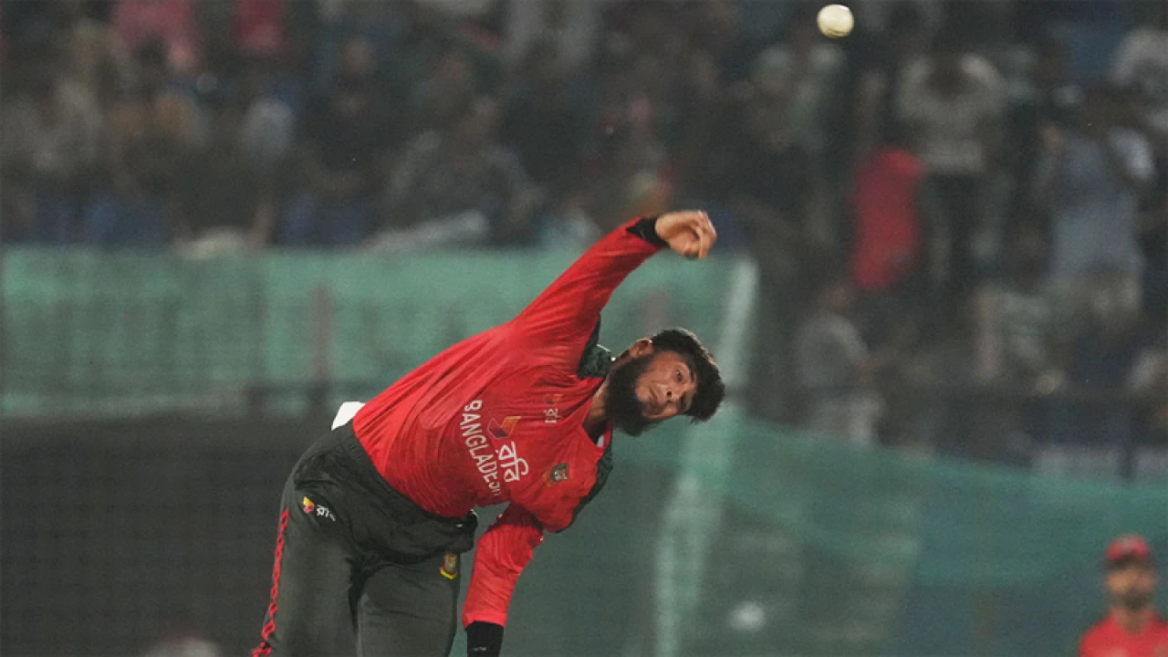 উইন্ডিজের উড়ন্ত সূচনার পর রিশাদের আঘাত