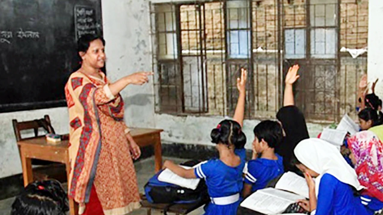  প্রাথমিকে ১৩ হাজার শিক্ষক নিয়োগে আসছে বড় বিজ্ঞপ্তি