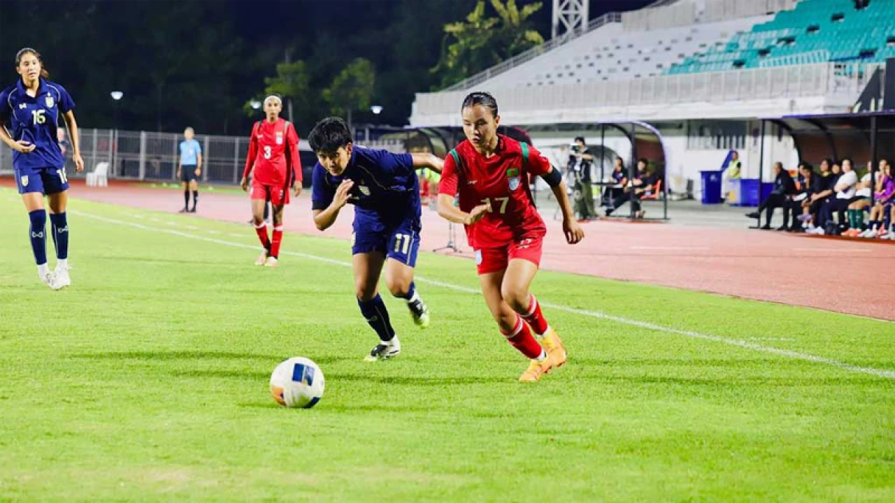 থাইল্যান্ডের বিপক্ষে বড় ব্যবধানে হার মেয়েদের