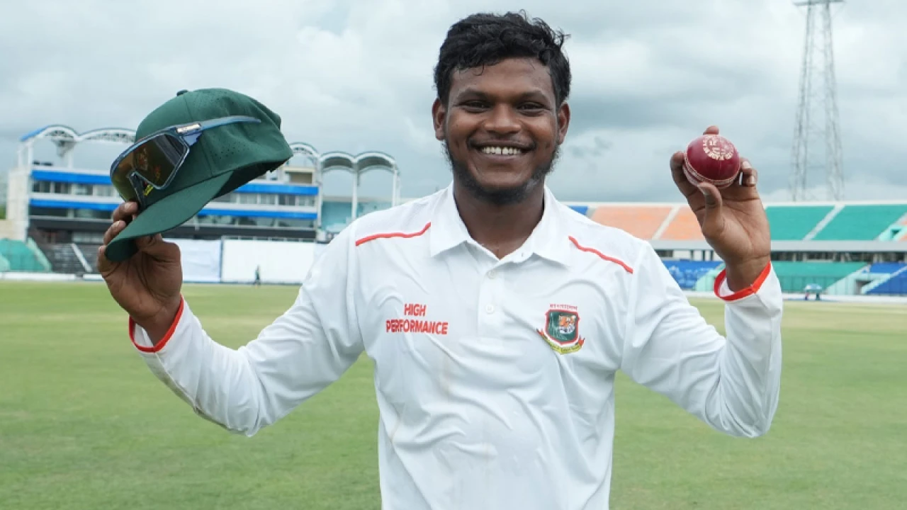 রকিবুলের ৯ উইকেট