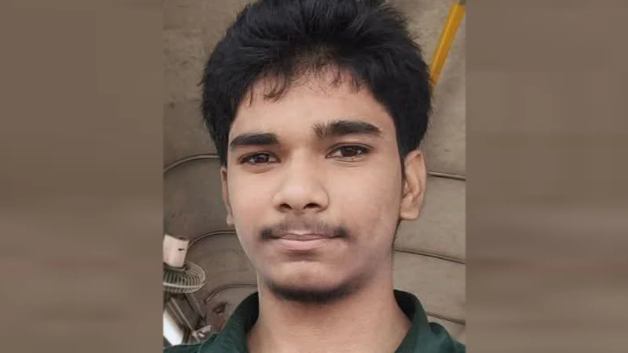 আবেগঘন স্ট্যাটাস দিয়ে স্কুলছাত্রের আত্মহত্যা