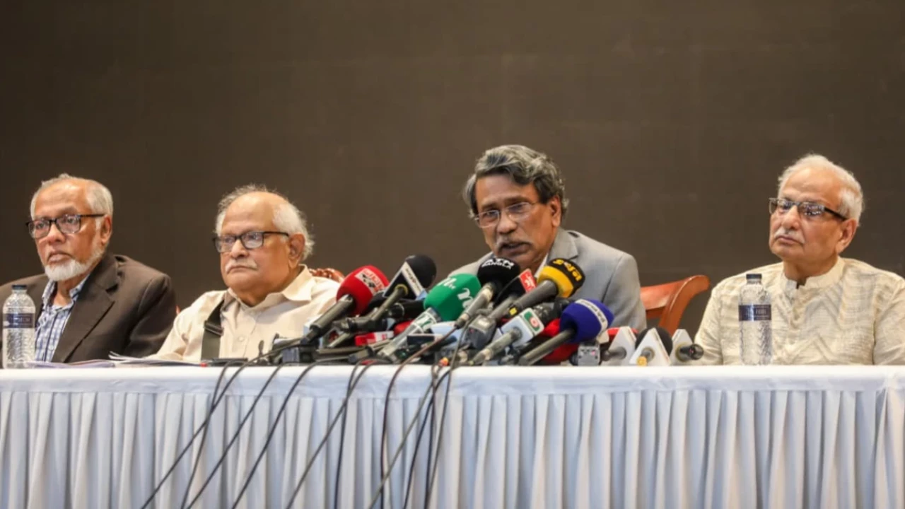 ৩ ভাগে জুলাই সনদ বাস্তবায়নের সুপারিশ করেছে ঐকমত্য কমিশন