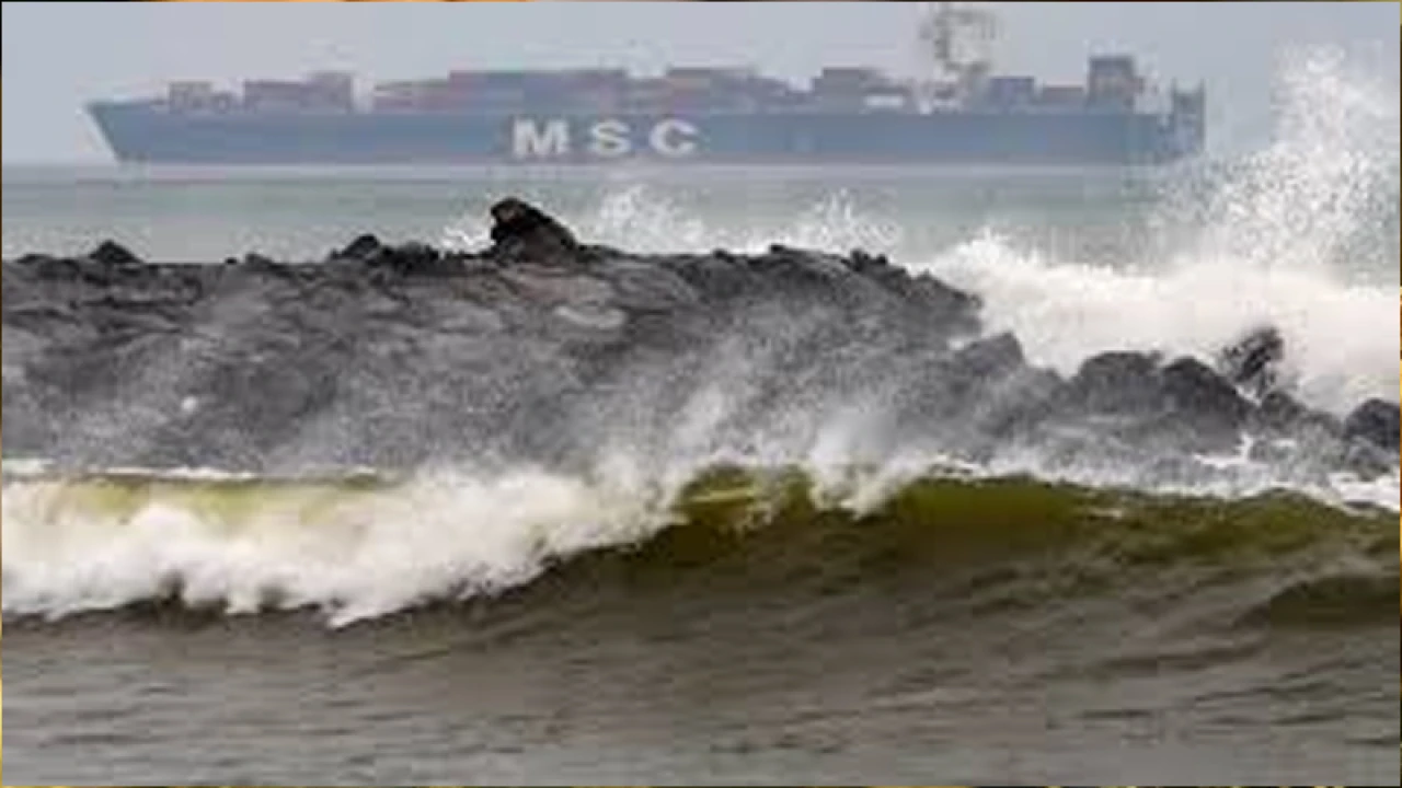 ভারতে আঘাত হানল ঘূর্ণিঝড় মোন্থা 