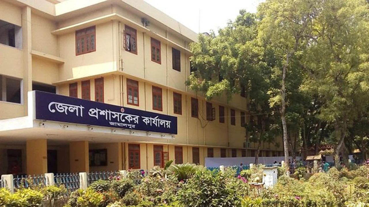 ভোট সামনে রেখে ডিসি পদে আসছে নতুন মুখ