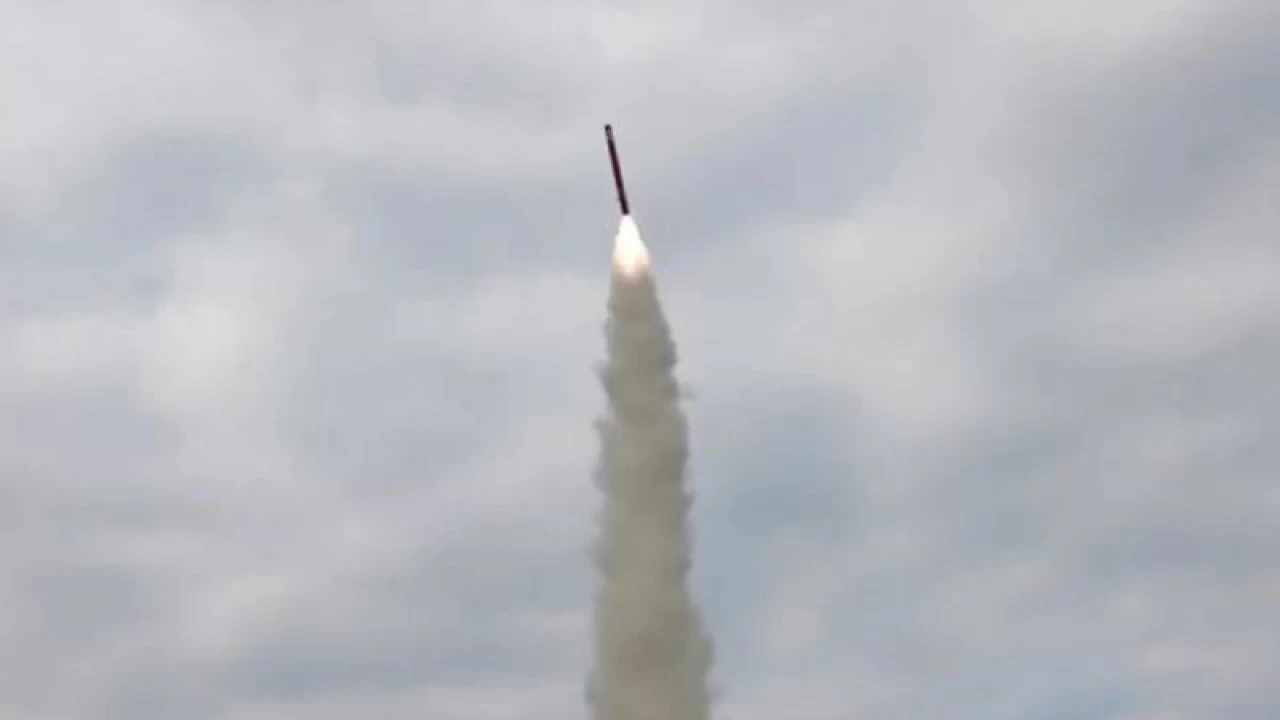 ট্রাম্পের কোরিয়া সফরের আগ মুহূর্তে উত্তর কোরিয়ার ক্ষেপণাস্ত্র পরীক্ষা 