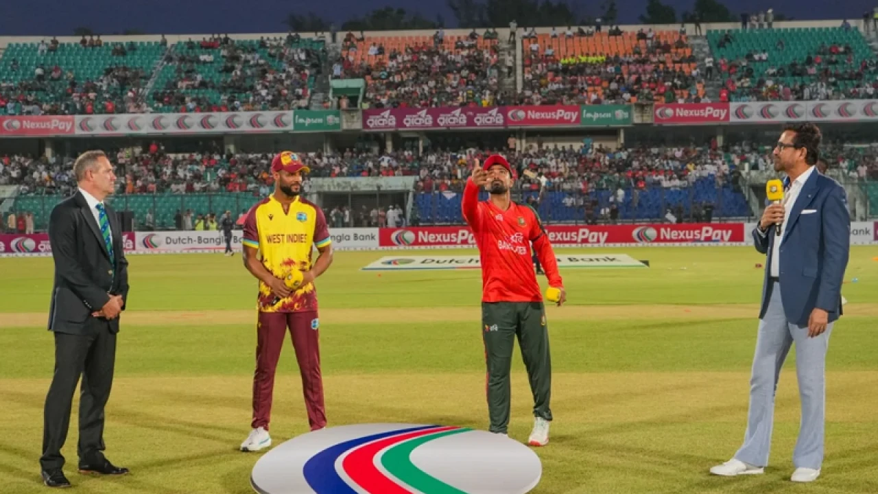 বাঁচা-মরার ম্যাচে ফিল্ডিংয়ে বাংলাদেশ, একাদশে একটি পরিবর্তন