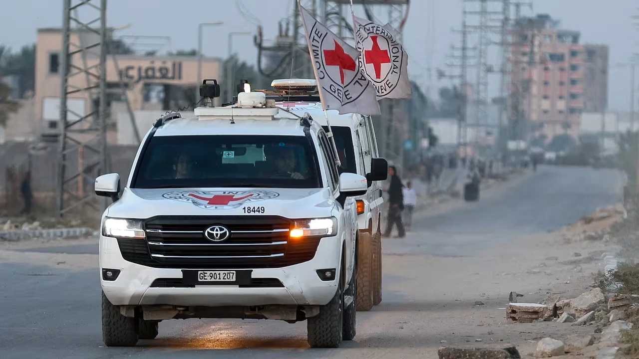 দুই ইসরায়েলি বন্দীর মরদেহ ফেরত দিল হামাস
