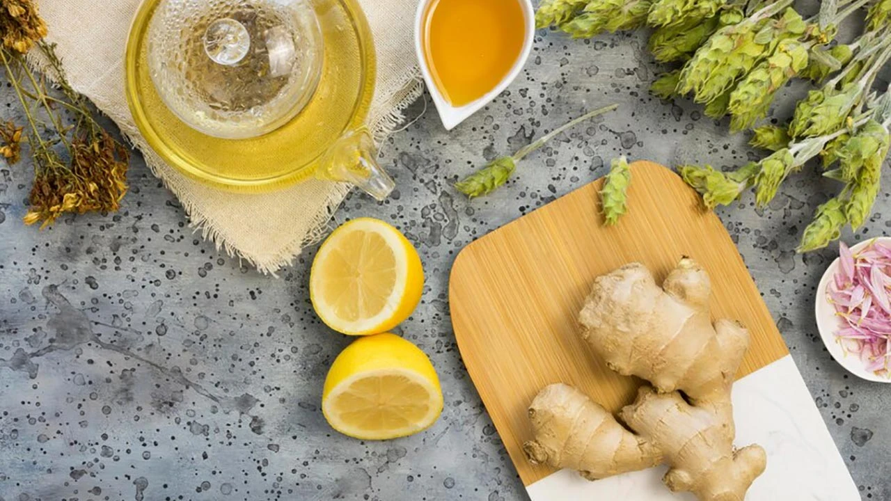 সকালে খালি পেটে আদার রস খাবেন যে কারণে