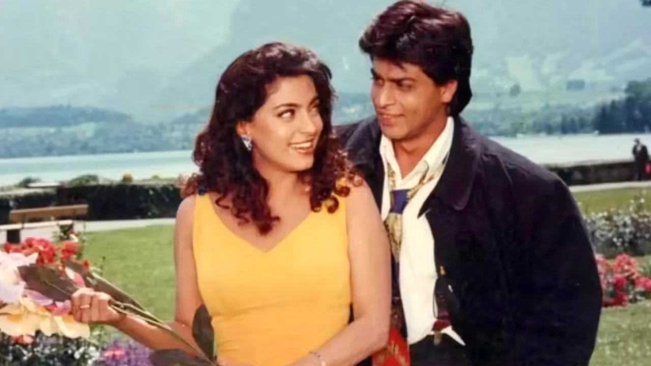 শাহরুখের জন্মদিনে গোপন তথ্য দিলেন জুহি চাওলা