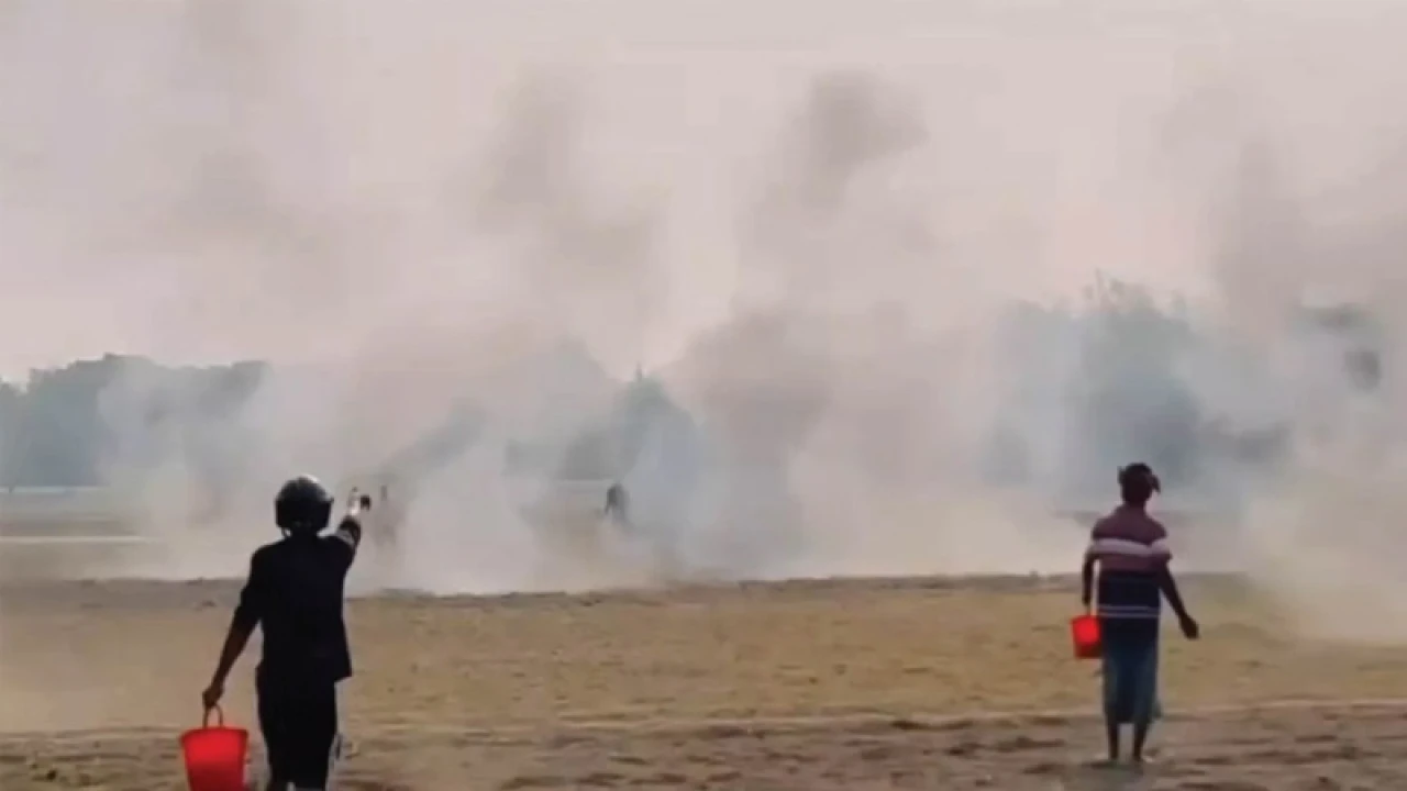 জাজিরায় শতাধিক হাতবোমা বিস্ফোরণ, আটক ২