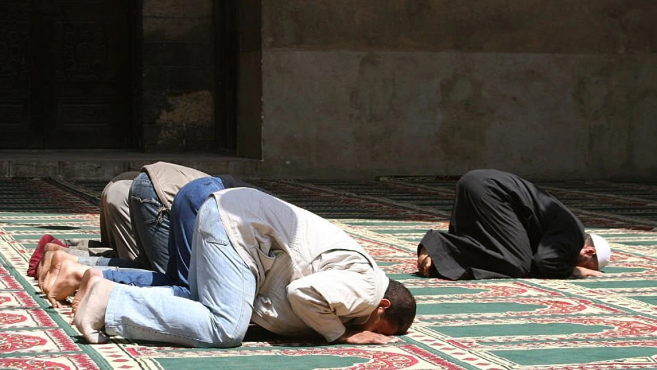 কাজা নামাজ জামাত করে আদায় করা যাবে?