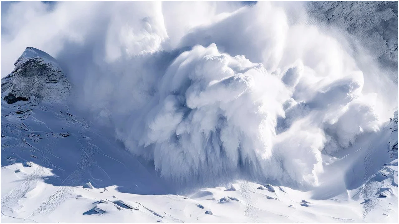 নেপালে তুষারধস, নিহত ৯ 