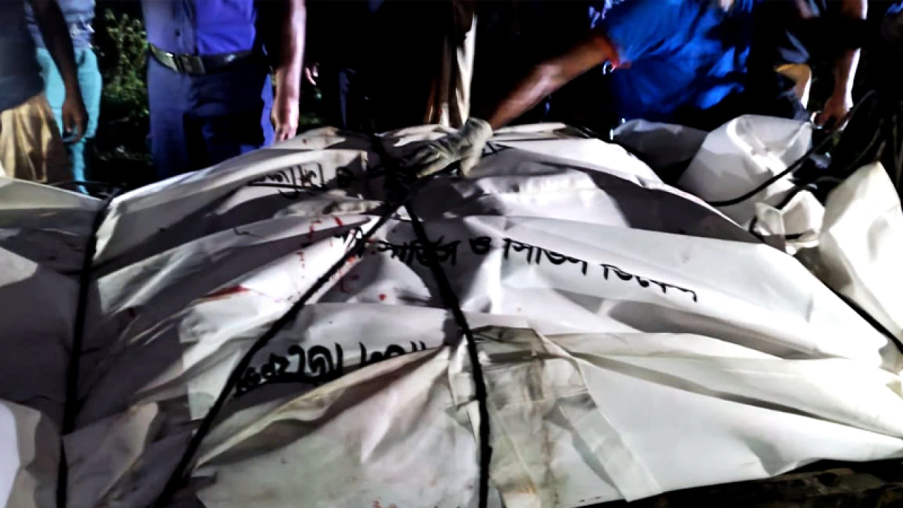 মোংলায় সড়ক দুর্ঘটনায় শিক্ষকসহ নিহত ৩