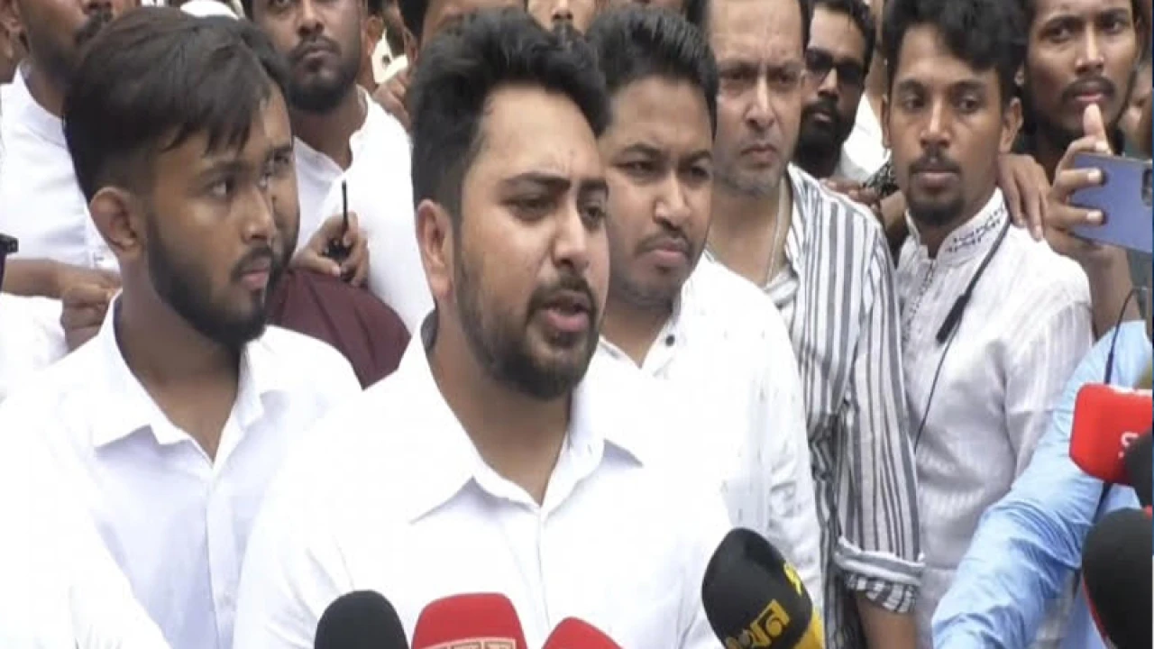 খালেদা জিয়ার আসনে প্রার্থী দেবে না এনসিপি: নাহিদ ইসলাম