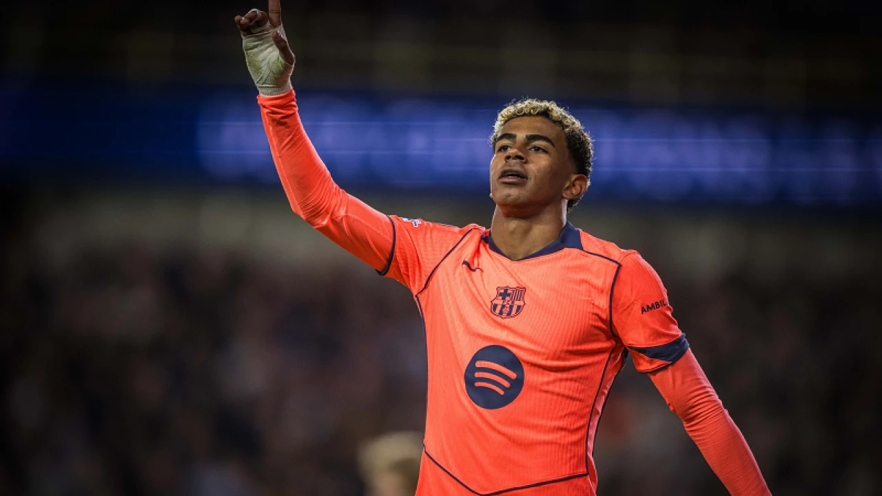 বারবার পিছিয়ে পড়ে কোনোমতে ড্র বার্সেলোনার