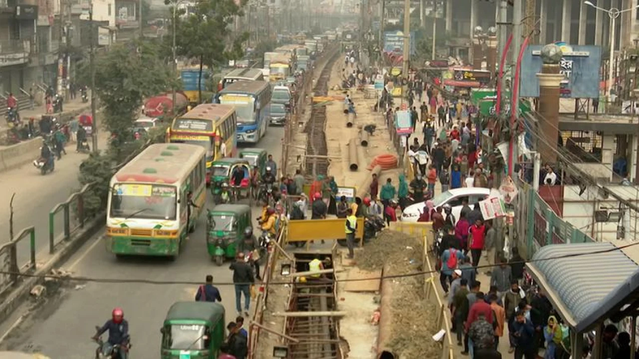 রাজধানীর যেসব সড়ক আজ এড়িয়ে চলবেন 