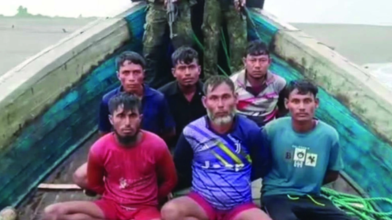 বাংলাদেশি ৬ জেলেকে আরাকান আর্মির অপহরণ