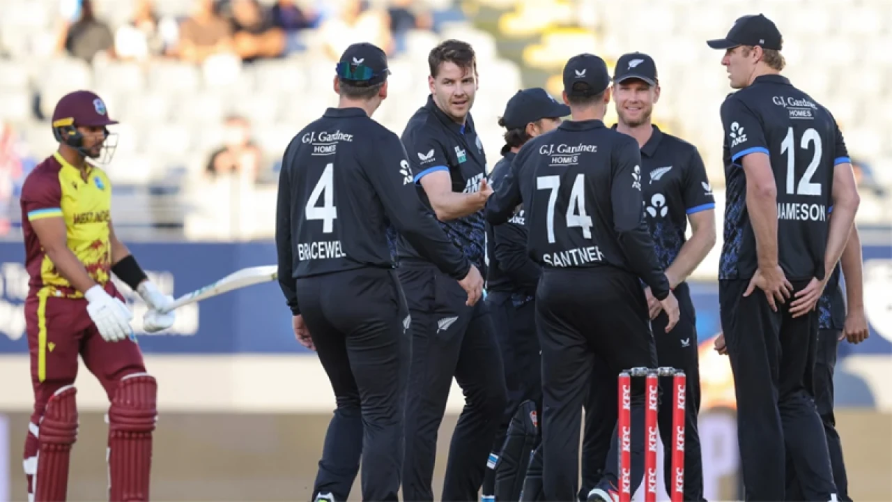 ৪১১ রানের শ্বাসরুদ্ধকর ম্যাচে উইন্ডিজকে হারাল কিউইরা