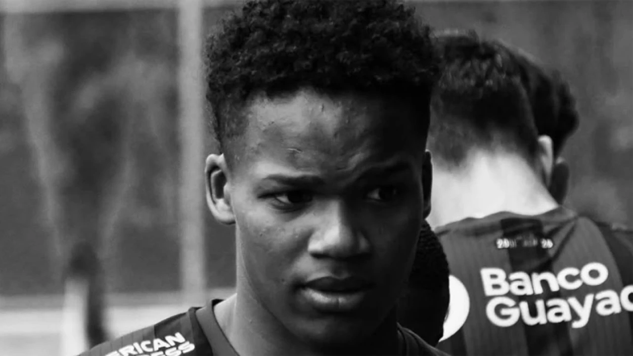 গুলিতে ১৬ বছর বয়সী ফুটবলারের মৃত্যু