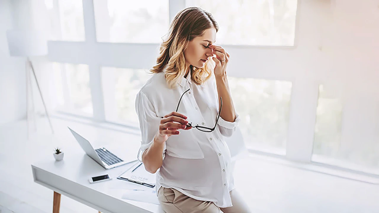 গর্ভাবস্থায় যেসব কারণে চোখের যত্ন নেওয়া একান্ত প্রয়োজন 