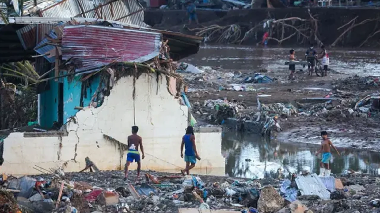 ফিলিপাইনের পর এবার ভিয়েতনামে তাণ্ডব চালাচ্ছে কালমেগি 