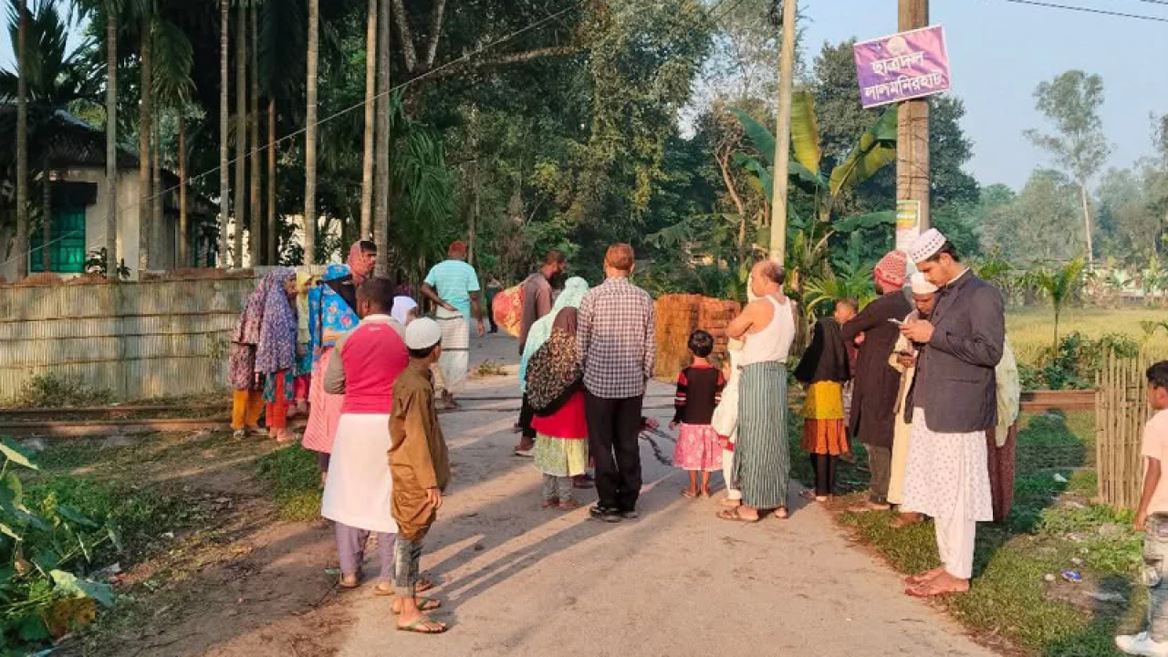 হাতীবান্ধায় ট্রেনের ধাক্কায় নারী নিহত