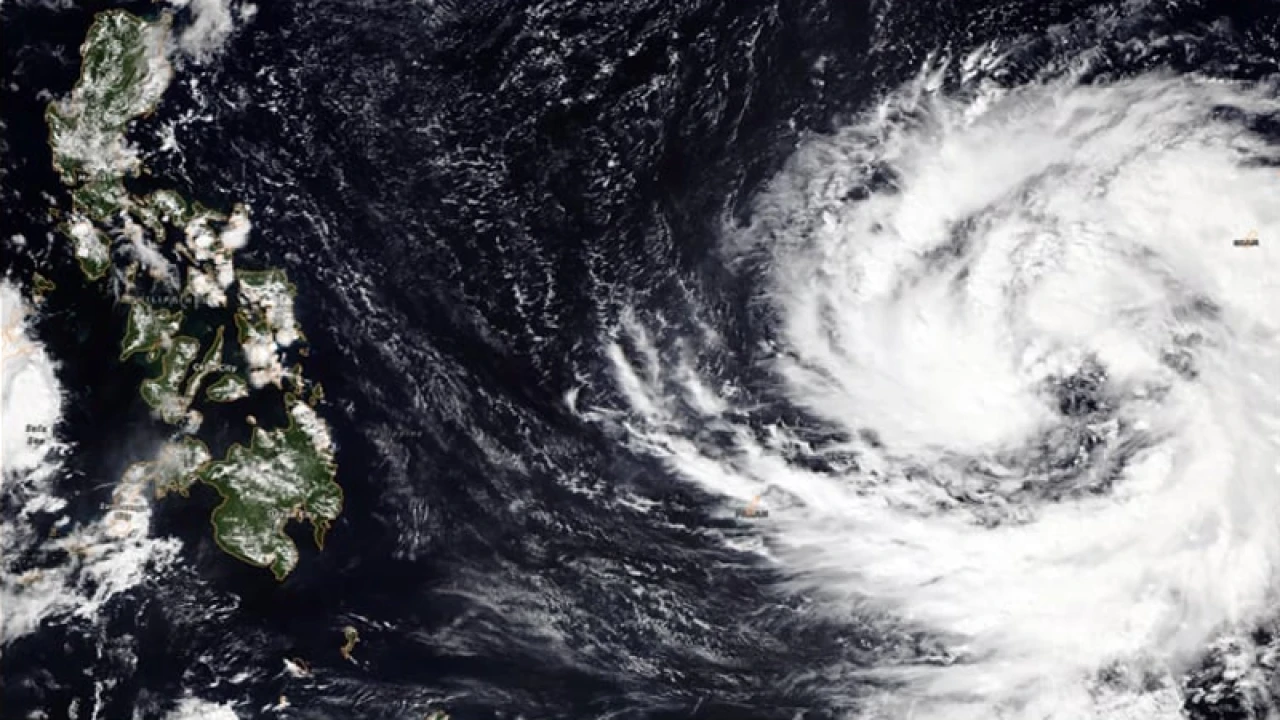 এবার ফিলিপাইনে আঘাত হানতে পারে টাইফুন ফাং-ওং