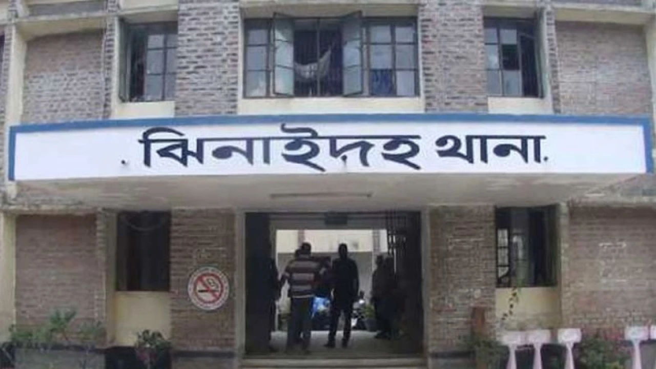 মা-বাবা ও ছেলেকে গাছের সঙ্গে বেঁধে রাতভর নির্যাতন 