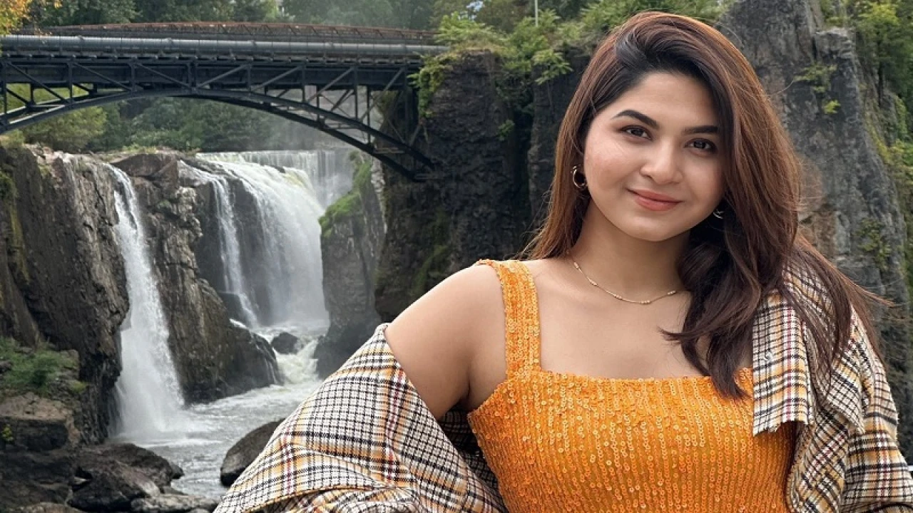 নোংরামি বন্ধের আহ্বান স্পর্শিয়ার