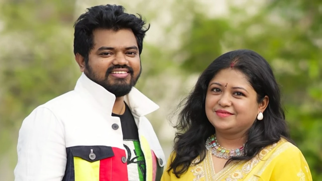 ‘লেজেন্ডস লাইভ ইন ঢাকা’ কনসার্টে পুনম ও মধুবন্তী