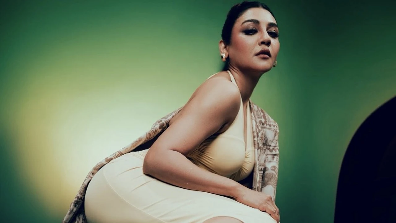 ওয়েস্টার্ন পোশাকে জয়া, নেটদুনিয়া উত্তাল