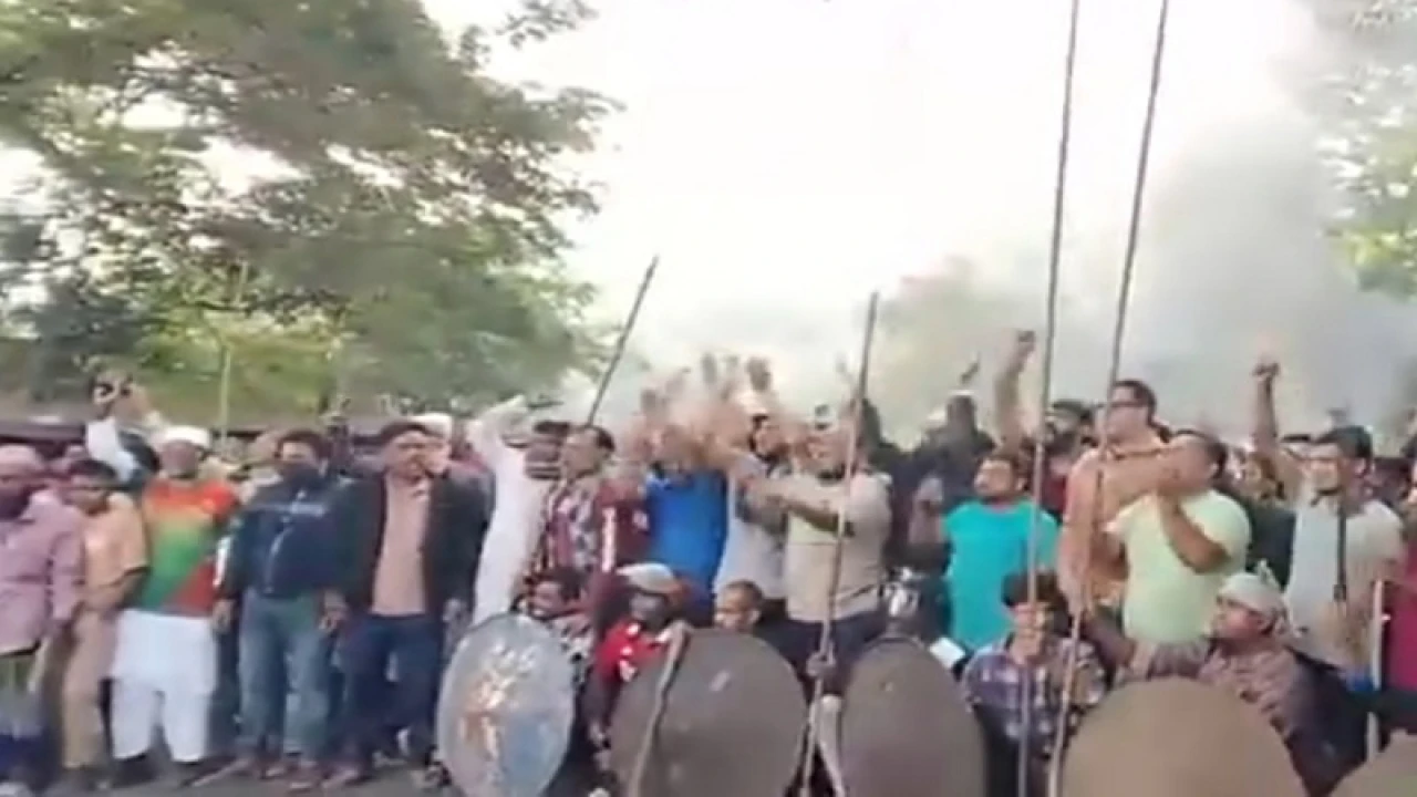 নিক্সন চৌধুরীর ডাকে ঢাল-রামদা নিয়ে প্রস্তুত কর্মীরা 